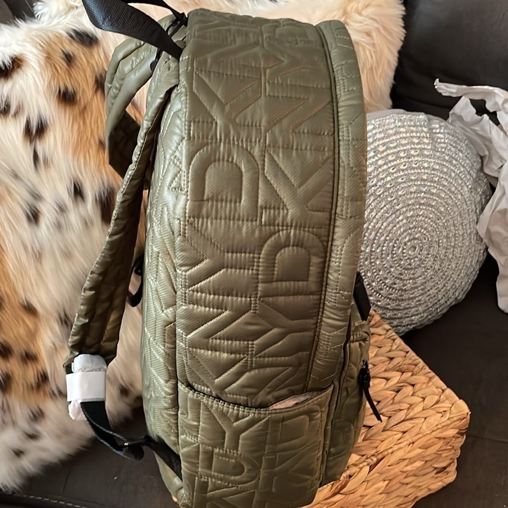 NWT DKNY QUILTED BACKPACK ARMY GREEN - Picture 2 of 8